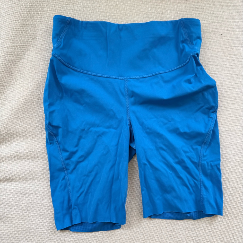 Lululemon base pace shorts size 8 longer length great condition